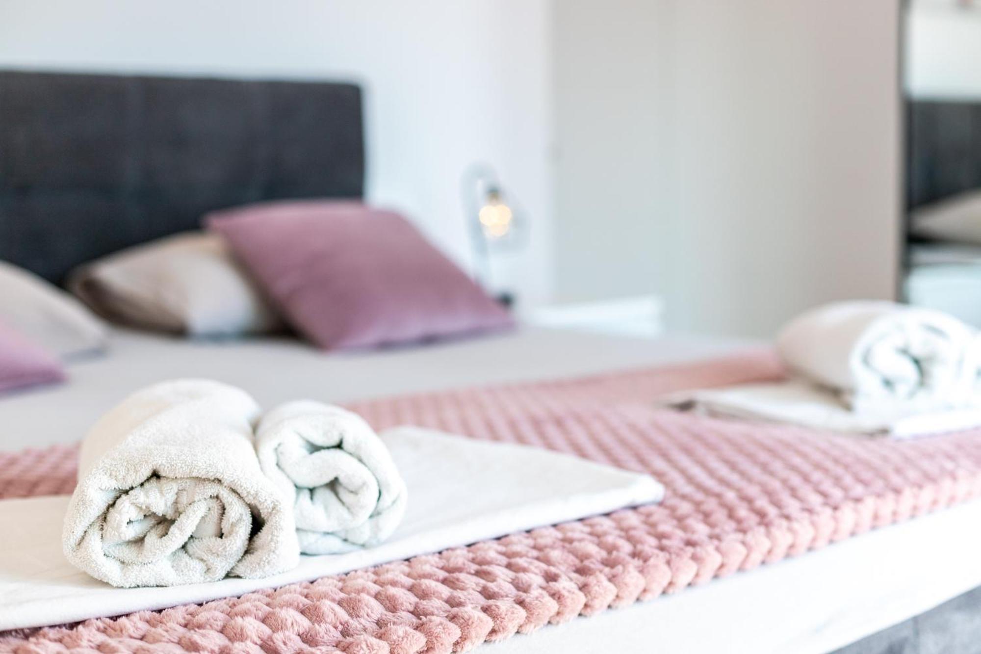 New Luxury 3-Bedroom Penthouse With Huge Terrace Split Eksteriør bilde