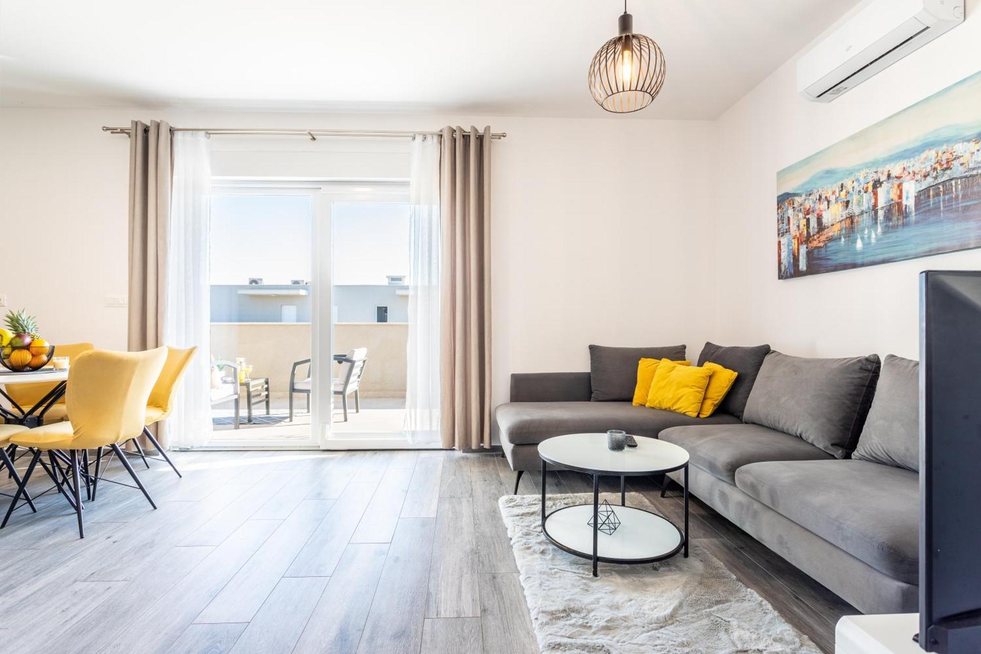 New Luxury 3-Bedroom Penthouse With Huge Terrace Split Eksteriør bilde