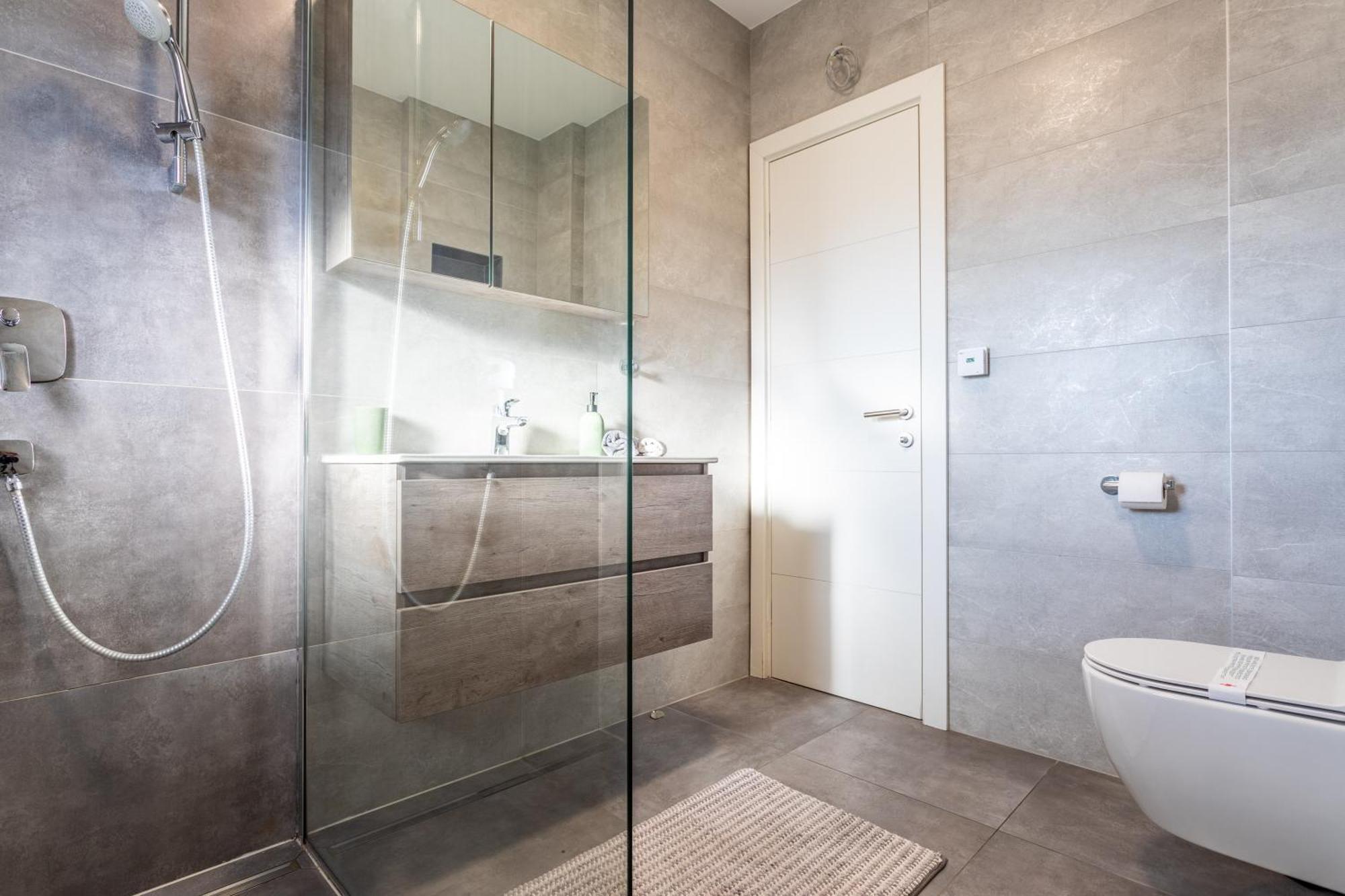 New Luxury 3-Bedroom Penthouse With Huge Terrace Split Eksteriør bilde