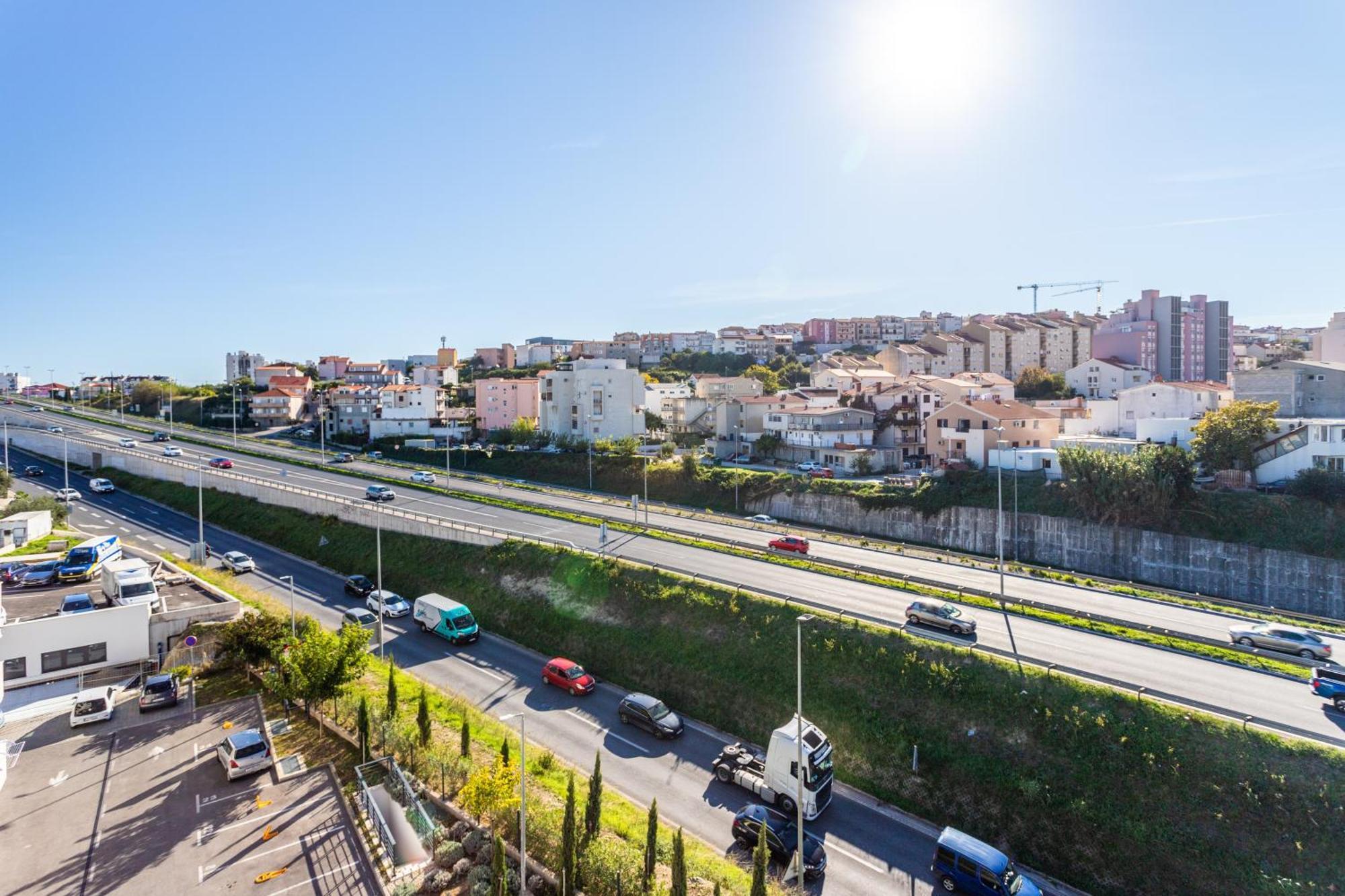 New Luxury 3-Bedroom Penthouse With Huge Terrace Split Eksteriør bilde